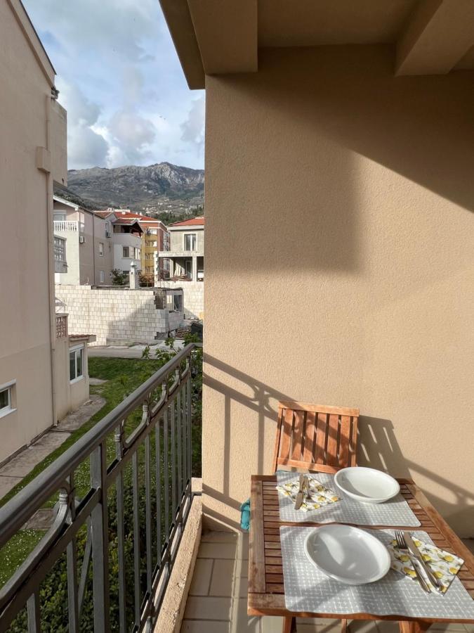Ksenia Guesthouse Apartments And Studios Budva Exteriör bild