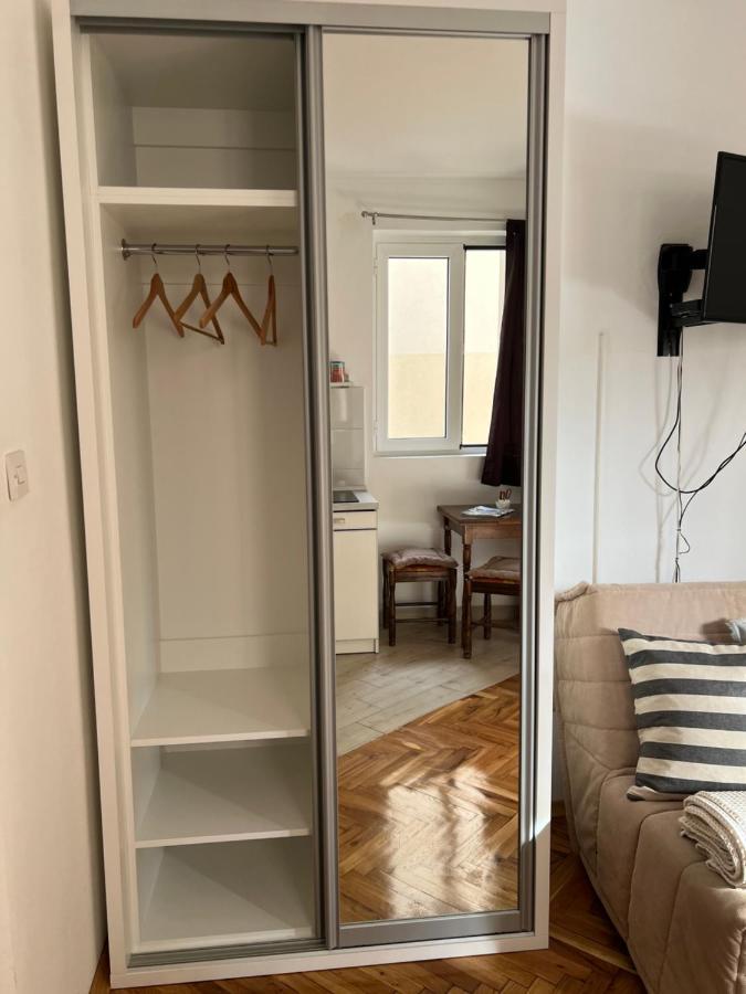 Ksenia Guesthouse Apartments And Studios Budva Exteriör bild