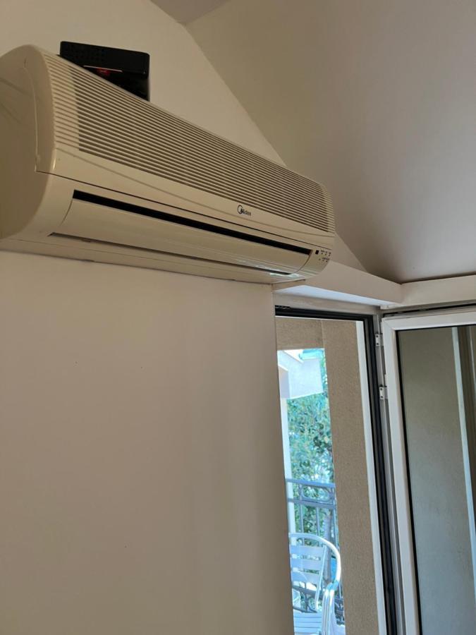 Ksenia Guesthouse Apartments And Studios Budva Exteriör bild