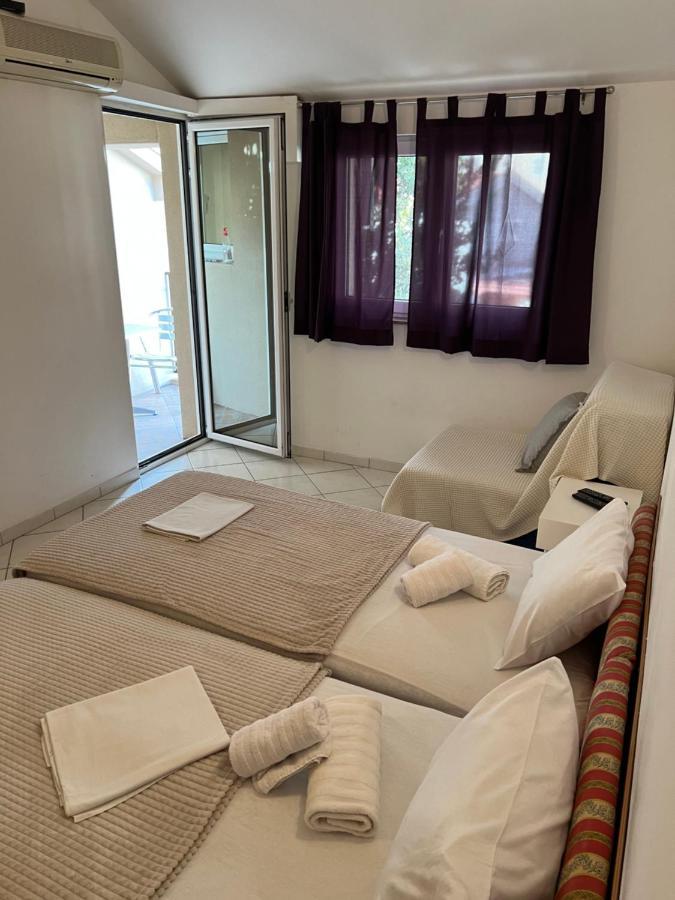 Ksenia Guesthouse Apartments And Studios Budva Exteriör bild