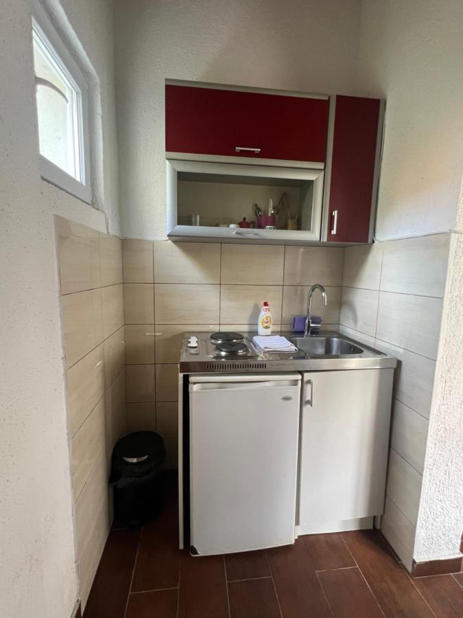 Ksenia Guesthouse Apartments And Studios Budva Exteriör bild